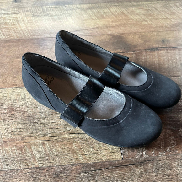 Women's Dansko Black Mary Jane Flats Size 5.5 - Picture 3 of 7